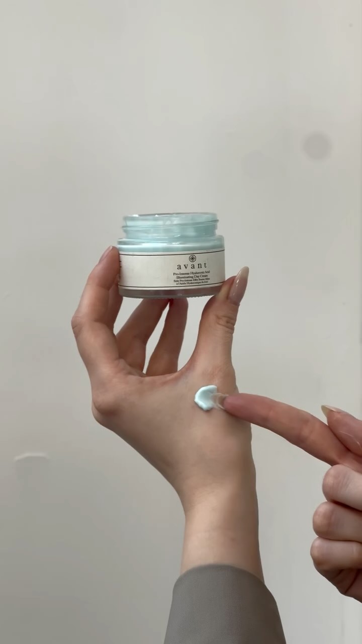 Avant Skincare | Pro-Intense Hyaluronic Acid Illuminating Day Cream
